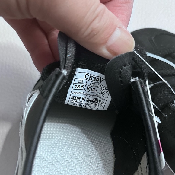 NWT - ASICS Onitsuka Tiger Mexico 66 Kids’ Sneakers - Size 12, 1 - Picture 8 of 9